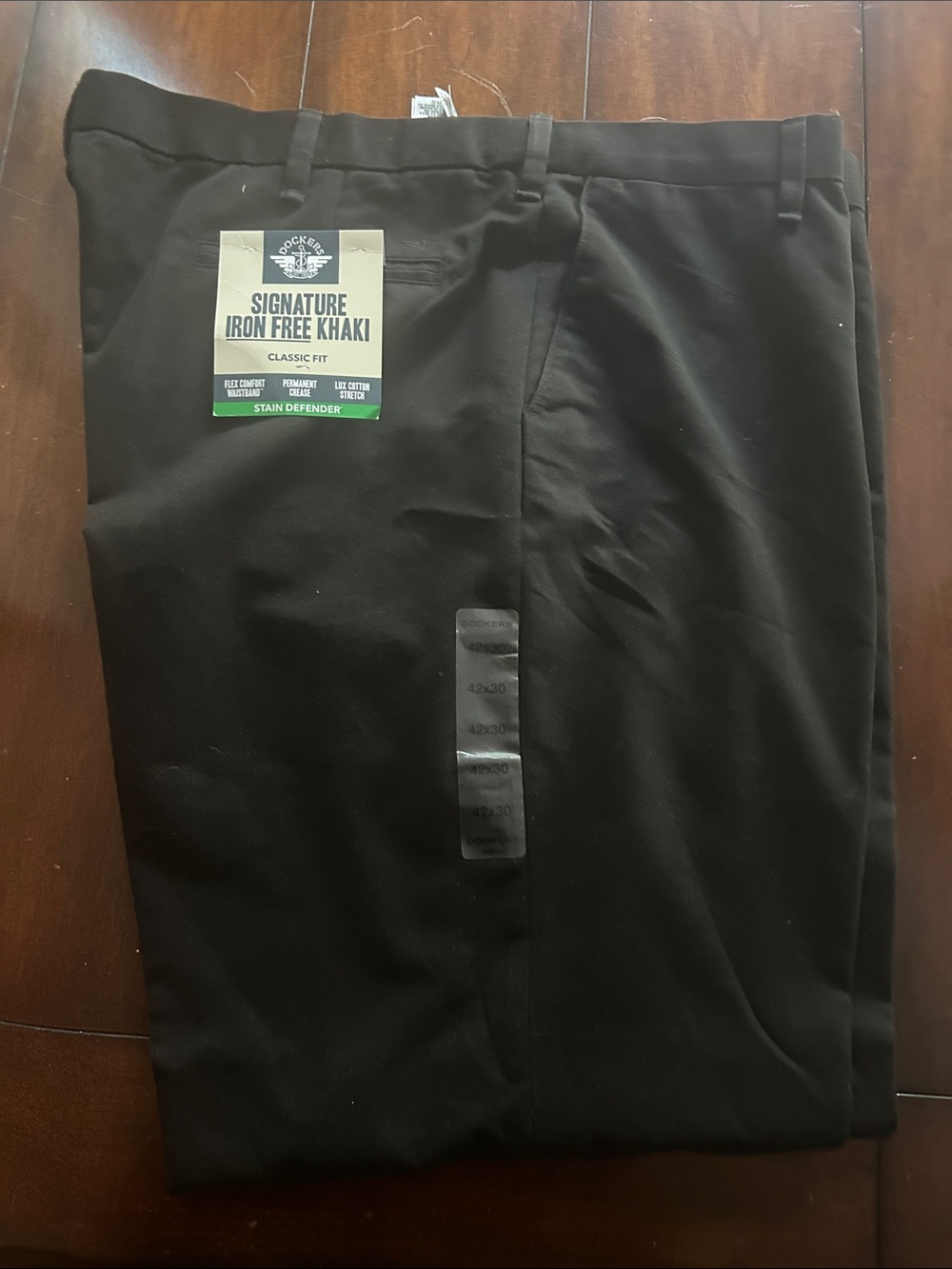 Dockers Black Signature Iron Free Khaki Flat Front Men’s pants